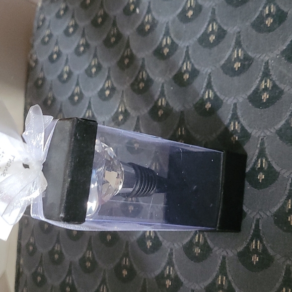 Crystal Unused Wine Topper, 1 remaining - Picture 2 of 2